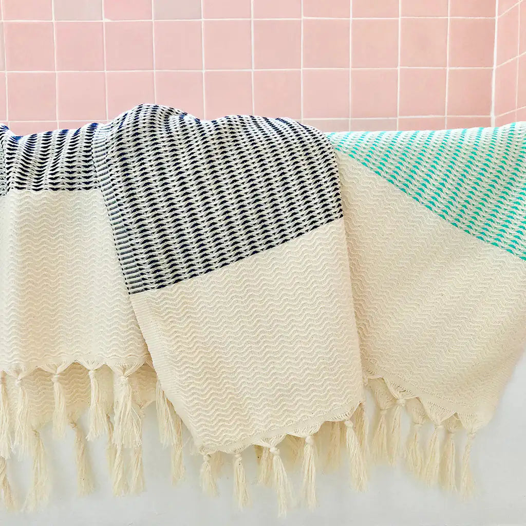 Plush Wavy Turkish Towels: 100% Natural Fiber Hammam Towels- Quick-Dry, Ultra-Absorbent, Eco-Friendly