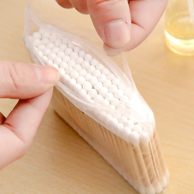 🌿 The "Eco-Glow" Bamboo Cotton Swabs (100 or 200-Count) | Sustainable Beauty Essentials