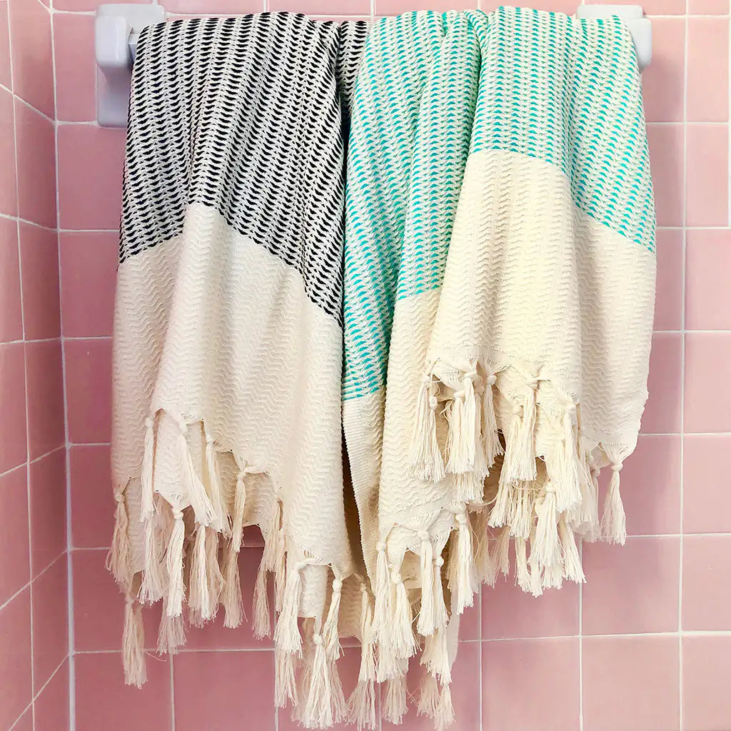 Plush Wavy Turkish Towels: 100% Natural Fiber Hammam Towels- Quick-Dry, Ultra-Absorbent, Eco-Friendly